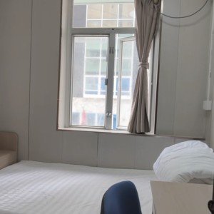 尖沙咀69号202-独卫单间理工步行400米，尖沙咀地铁站步行5分，一个路口即到理工