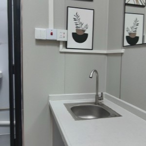 尖沙咀69号203-独卫单间理工步行5分，尖沙咀地铁站步行5分，理工学子绝佳之选