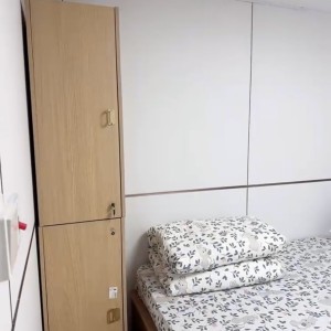 旺角-通菜街139A7013-太子地铁站步行4分，理工乘巴士11分钟可到达，工作就读都可选