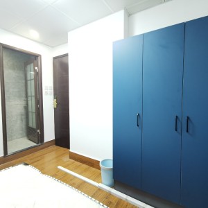 尖沙咀海景大厦15人公寓独卫单间-理工步行12分巴士5分，尖沙咀地铁5分，周边商圈环绕生活便利