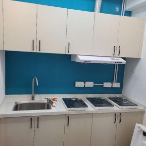 尖沙咀海景大厦15人公寓独卫单间-理工步行12分巴士5分，尖沙咀地铁5分，周边商圈环绕生活便利