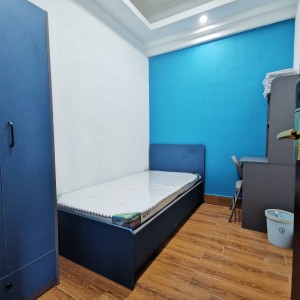 尖沙咀海景大厦15人公寓独卫单间-理工步行12分巴士5分，尖沙咀地铁5分，周边商圈环绕生活便利