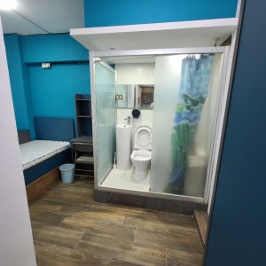 尖沙咀侨丰大厦男生独卫六人户型-距佐敦站500米，理工步行400米即达，通勤之路不再漫长，仅剩最后1间双人间