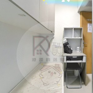 弥敦道太子大厦公寓六人套间男女生均可（3楼C室）-均有独卫，距理工巴士16分，浸会巴士6分，城大地铁两站，都会巴士14分