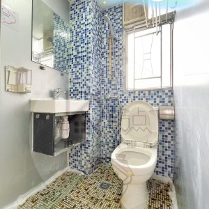 弥敦道太子大厦公寓六人套间男女生均可（3楼C室）-均有独卫，距理工巴士16分，浸会巴士6分，城大地铁两站，都会巴士14分