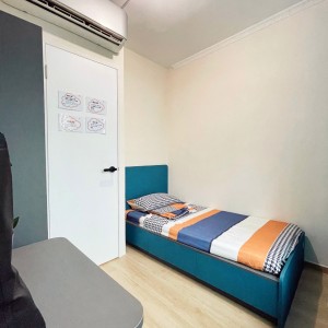 屯门叠茵庭4座7楼女生5人套房单人间-岭南大学对面，没有比这更近的房子了