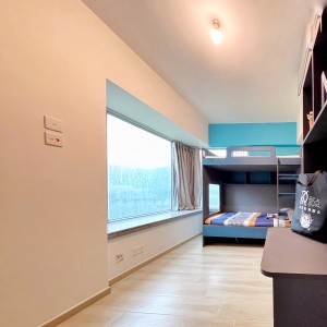 屯门叠茵庭4座7楼女生5人套房双人间上下铺HD-岭南大学对面，没有比这更近的房子了