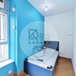 大埔新达广场4座女生六人五室双卫套间-教育大学巴士15分钟可达，中文大学地铁直达通勤25分，出门即大埔墟地铁站，周边商圈丰富生活便利