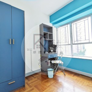 大埔新达广场3座男生四人四室套间-教育大学巴士15分钟可达，中文大学地铁直达通勤25分，出门即大埔墟地铁站，周边商圈丰富生活便利