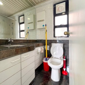 沙田区马鞍山新港城H座男生3人套房双人间HD-中文大学巴士10分，教育大学巴士32分