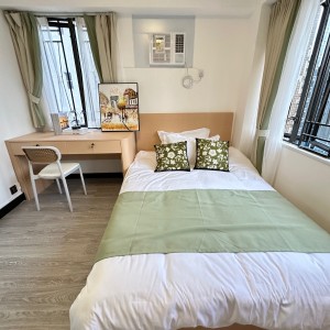 K302太子道西二楼带客厅学生公寓-楼下巴士?七分钟到城大，4站17分钟到浸会