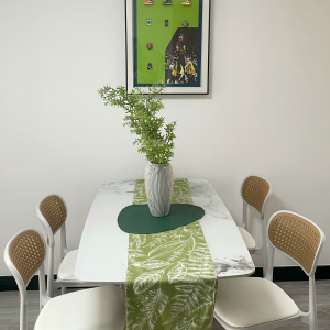 K302太子道西四楼女生学生公寓带客厅-楼下巴士🚌七分钟到城大，4站17分钟到浸会