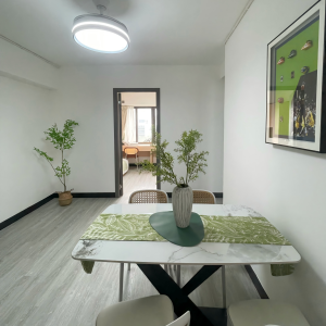 K302太子道西女生公寓-十一楼带客厅A室-楼下巴士🚌七分钟到城大，4站17分钟到浸会