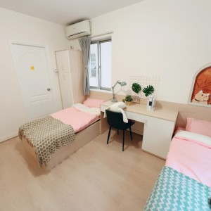 西营盘-景萃园D座2楼A房港大一站超值男生双人间配家电电梯