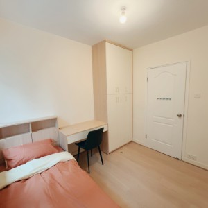 西营盘-景萃园D座2楼B房男生专属单间港大步行可达带电梯