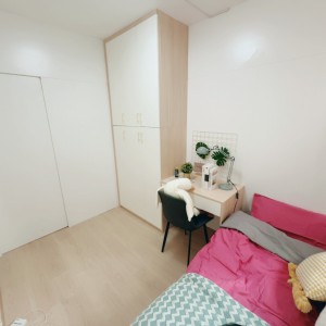 西营盘-景萃园D座2楼F房男生单间带书桌超大衣柜港大步行可达有电梯