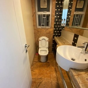 大围-名城2-5-48女生六室三卫套间-地铁1站4分到九龙塘，下地铁后步行即可到校，全程20分钟内