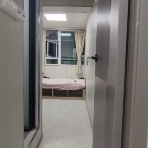 中环街市旁铁行里独栋学生公寓单人间1A-港铁三站直达港大，加步行15分钟内到，紧邻商圈上班族也适合