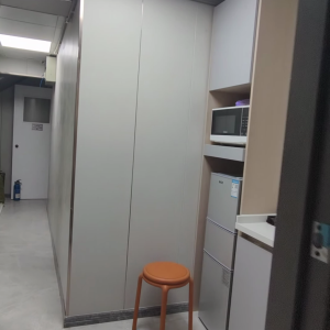 中环街市旁铁行里独栋学生公寓单人间1A-港铁三站直达港大，加步行15分钟内到，紧邻商圈上班族也适合