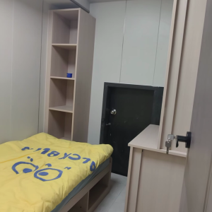 中环街市旁铁行里独栋学生公寓单人间1C-港铁三站直达港大，加步行15分钟内到，紧邻商圈上班族也适合