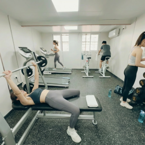 港岛金钟秀华坊港大studio经济单人A房-超全配套带食堂，三分钟到金钟，港大全程18分钟理工全程20多分钟，交通超便利