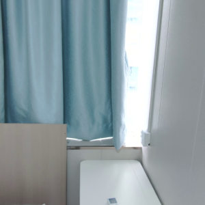 尖沙咀73号女生专属带家私打扫单间201A-理工步行五分，都会巴士15分，地铁站步行5分，位置绝佳