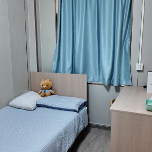 尖沙咀73号独卫大单间全新家私102-理工步行五分，都会巴士15分，地铁站步行5分，位置绝佳