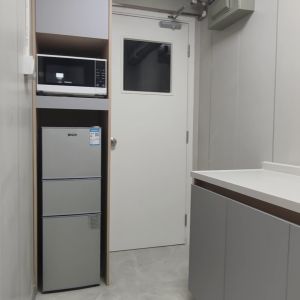 中环街市旁铁行里独栋学生公寓单人间3B房-港铁三站直达港大，加步行15分钟内到，紧邻商圈上班族也适合