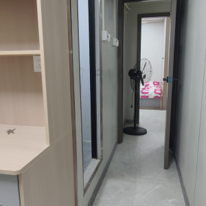 中环街市旁铁行里独栋学生公寓单人间3B房-港铁三站直达港大，加步行15分钟内到，紧邻商圈上班族也适合