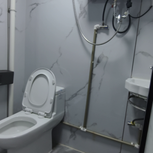 中环街市旁铁行里独栋学生公寓单人间5A房-港铁三站直达港大，加步行15分钟内到，紧邻商圈上班族也适合