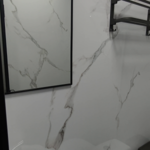 尖沙咀65号超值四人间110-超大有窗有收纳空间，理工步行5分钟，，都会大学巴士通勤15分