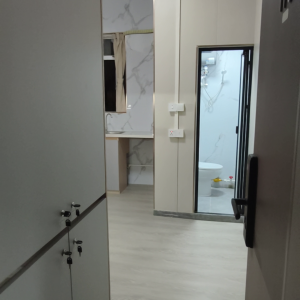 尖沙咀65号超值四人间110-超大有窗有收纳空间，理工步行5分钟，，都会大学巴士通勤15分