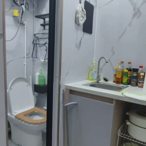 尖沙咀65号超值四人间带独卫207-理工步行五分，尖沙咀地铁站步行6分，都会大学巴士通勤15分