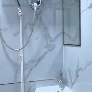 尖沙咀65号大单间205独卫配套齐全-理工步行五分，尖沙咀地铁站步行6分，都会大学巴士通勤15分