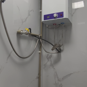 尖沙咀73号服务式公寓506独卫单间-理工步行五分，都会巴士15分，地铁站步行5分，位置绝佳