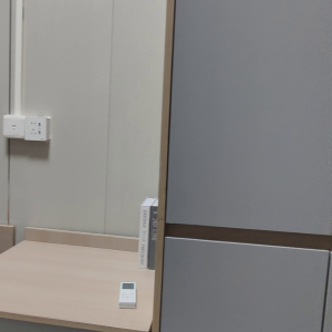 尖沙咀73号独卫带家私单间503-理工步行五分，都会巴士15分，地铁站步行5分，位置绝佳