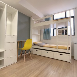 佐敦-青年公寓809-上下铺双人间独卫带洗衣机，佐敦站步行2分，理工8分钟巴士+步行即可到校，都会23分