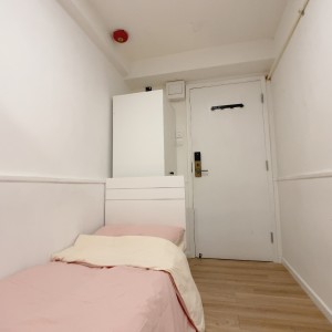 佐敦-青年公寓812-双床双人间独卫带洗衣机，佐敦站步行2分，理工8分钟巴士+步行即可到校，都会23分