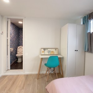 佐敦-青年公寓813-超大双人床单间独卫带洗衣机，佐敦站步行2分，理工8分钟巴士+步行即可到校，都会23分