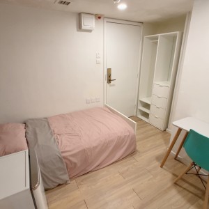 佐敦-青年公寓816-双人大床独卫带洗衣机，佐敦站步行2分，理工8分钟巴士+步行即可到校，都会23分