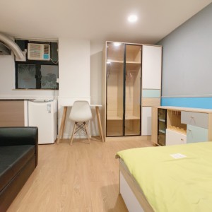 佐敦-青年公寓888 -双人大床单间独卫带洗衣机，佐敦站步行2分，理工8分钟巴士+步行即可到校，都会23分