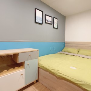 佐敦-青年公寓888 -双人大床单间独卫带洗衣机，佐敦站步行2分，理工8分钟巴士+步行即可到校，都会23分