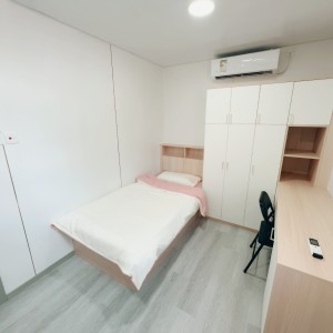 旺角-青年公寓RF区A1-独卫单间有窗近地铁空间超大