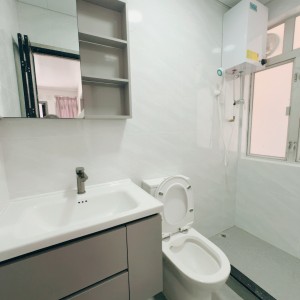 旺角-青年公寓RF区A2-独卫单间有窗近地铁空间超大