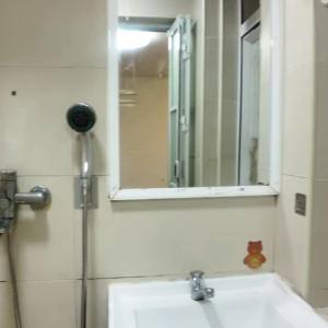 柯士甸大厦-C房studio-理工只要步行400米，只要400米！近佐敦站步行可达，都会20分钟可到。有窗带家电独卫套间空间大