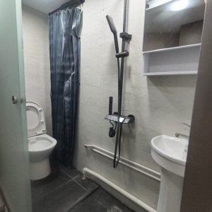 湾仔鵝頸波斯富大厦5D-B-近铜锣湾地铁站，港大20分钟通勤独卫大窗单间地段繁华