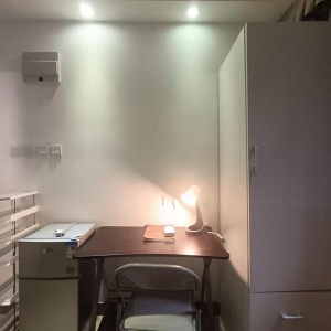 湾仔金禧大廈4楼F室studio-湾仔核心区有窗卫生间干湿分离楼下巴士多，步行5分+巴士18分即可抵达港大