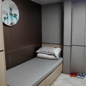 旺角通菜街139号609-精装studio地铁步行4分，理工乘巴士11分钟可到达，工作就读都可选