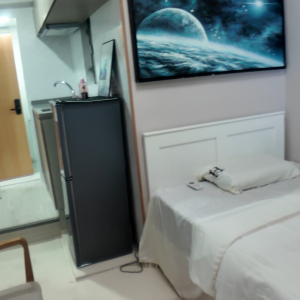 湾仔鵝頸波斯富大厦5D-C-近铜锣湾地铁站2分即达，港大20分钟通勤卫浴干湿分离，窗外就是时代广场