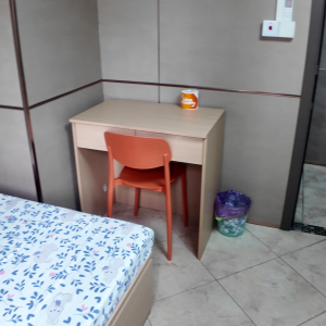 旺角通菜街139号608-精装studio大床房地铁步行4分，理工乘巴士11分钟可到达，工作就读都可选